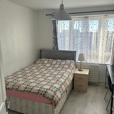 Cosy 2-Bedroom Flat In Finsbury Park, Modern, Convenient & Close To Central London! エクステリア 写真